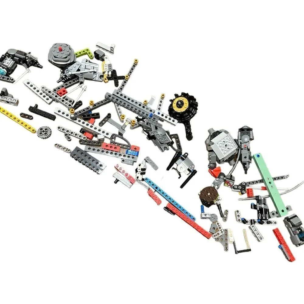 Lego Legos Tech pieces.robot Star Wars pieces
Endless options - Picture 6 of 14